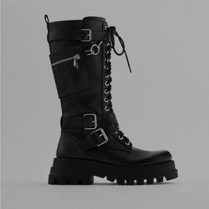 Zara black boots with pocket